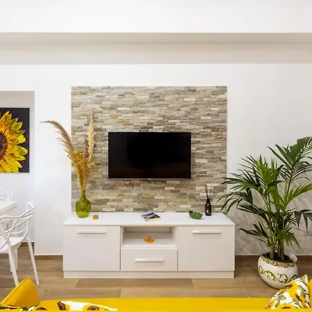 Mirasole House